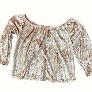 Hollister‎ Cream Velvet Off-Shoulder Blouse
